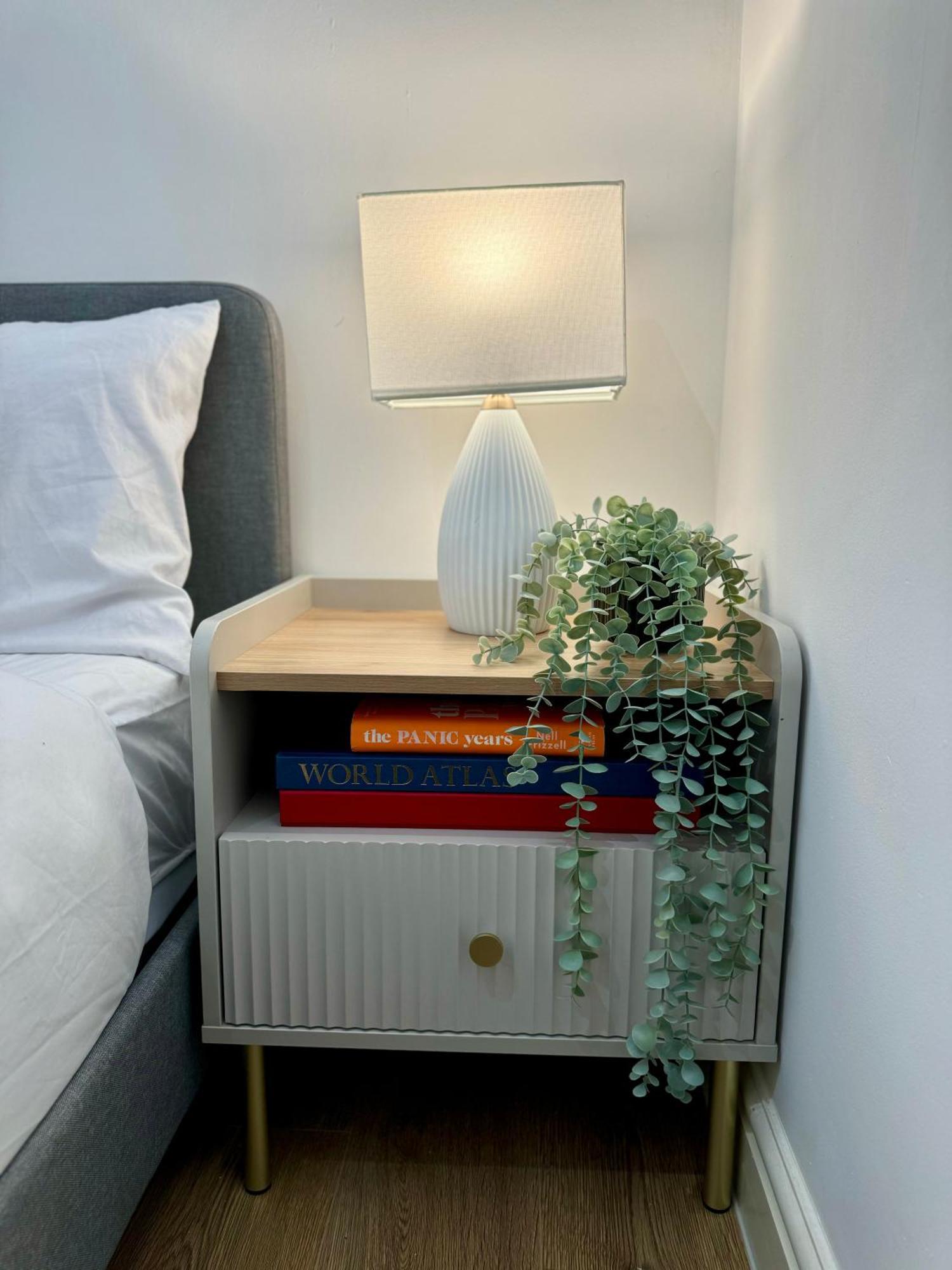 Holiday Home 2Br L 2Ba With Patio-Sleep 6 Londyn Zewnętrze zdjęcie